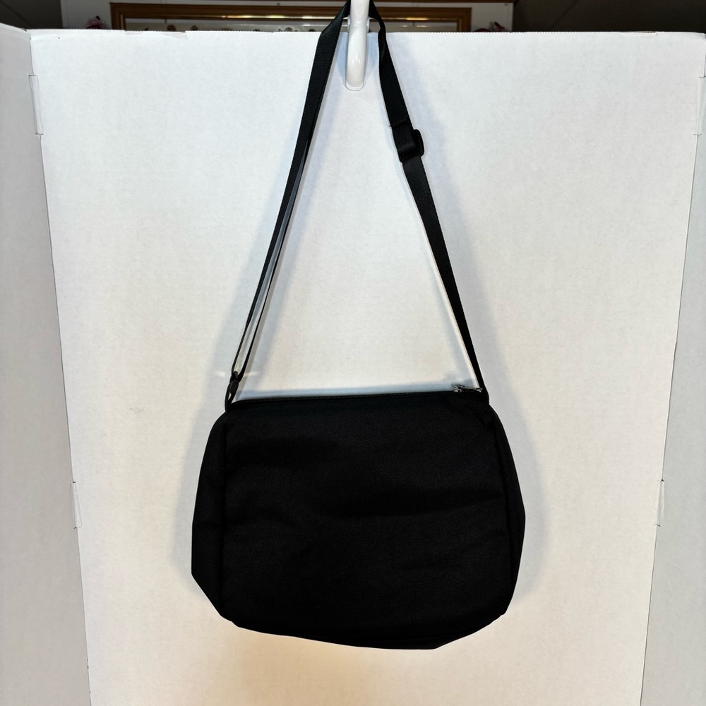 Black and White Music Note Shoulder Bag - Picture 4 of 8